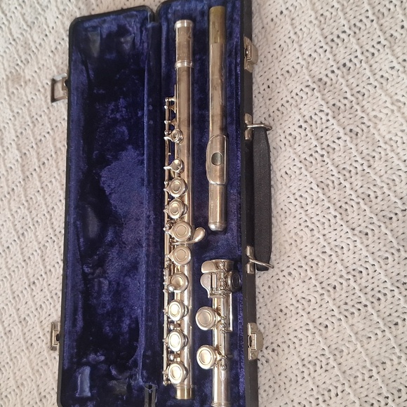Armstrong Other - Vintage Armstrong Flute Silver Flute with Case Needs Polishing & Servicing